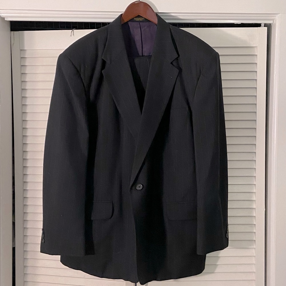 Men’s two piece pin stripe suit- deep navy